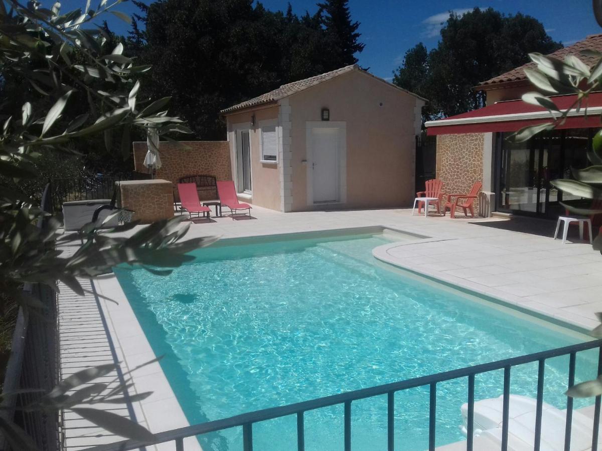 La Clastre Location D'Un Studio Avec Piscine Et Clim Pres D'Uzes Bourdic Eksteriør billede